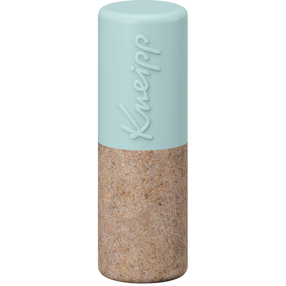 Lippenpflegestift mit hellblauer Kappe und braunem Unterteil. Marke Kneipp ist sichtbar.