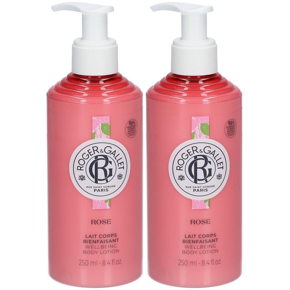Zwei rosa Körperlotion-Flaschen mit weißen Pumpaufsätzen. Aufdruck: ROGER & GALLET, ROSE, Lait Corps Bienfaisant, Wellbeing Body Lotion.