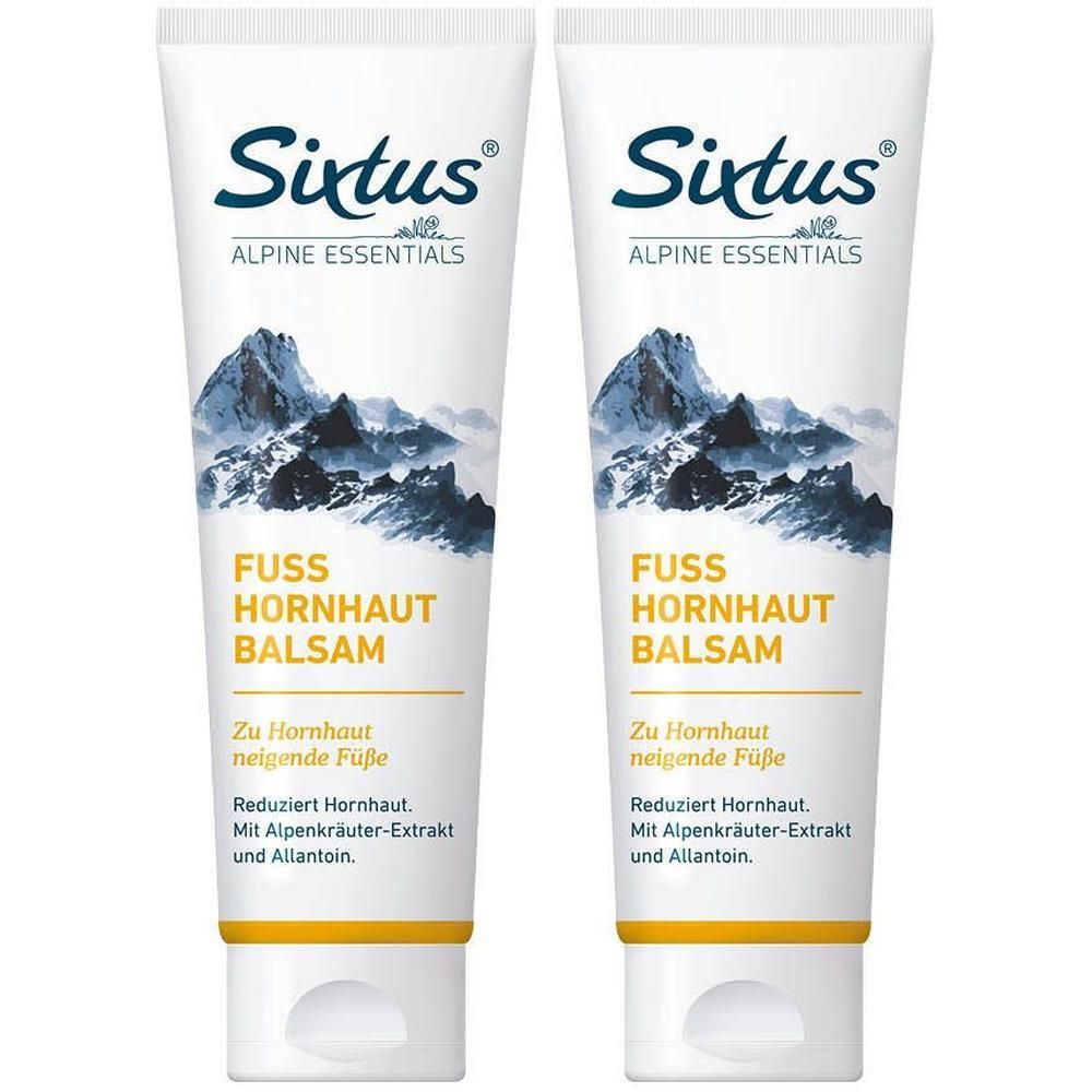 Zwei Tuben Fußbalsam. Weiße Tuben mit blauem Logo und Bergmotiv. Text: "Sixtus", "Fuss Hornhaut Balsam".
