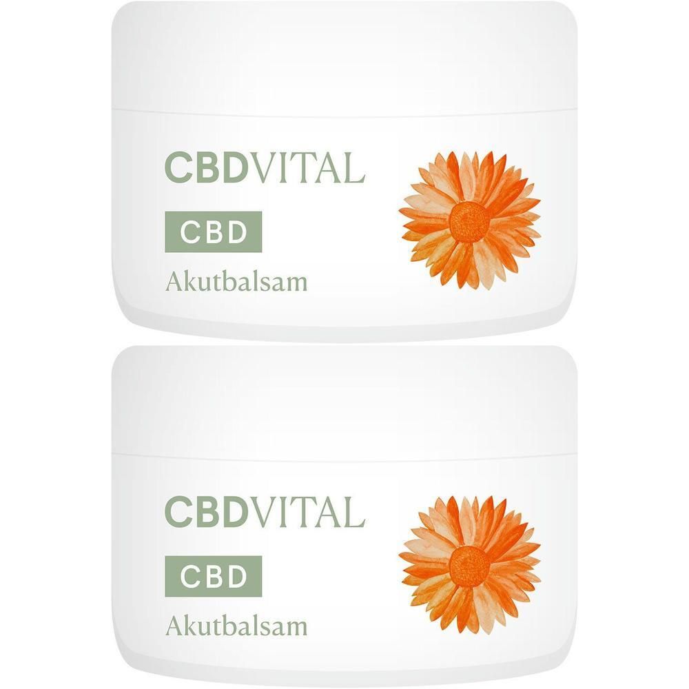 Zwei weiße Tiegel mit CBDVITAL Akutbalsam. Aufschrift: CBD, Akutbalsam, und eine orangefarbene Blüte.