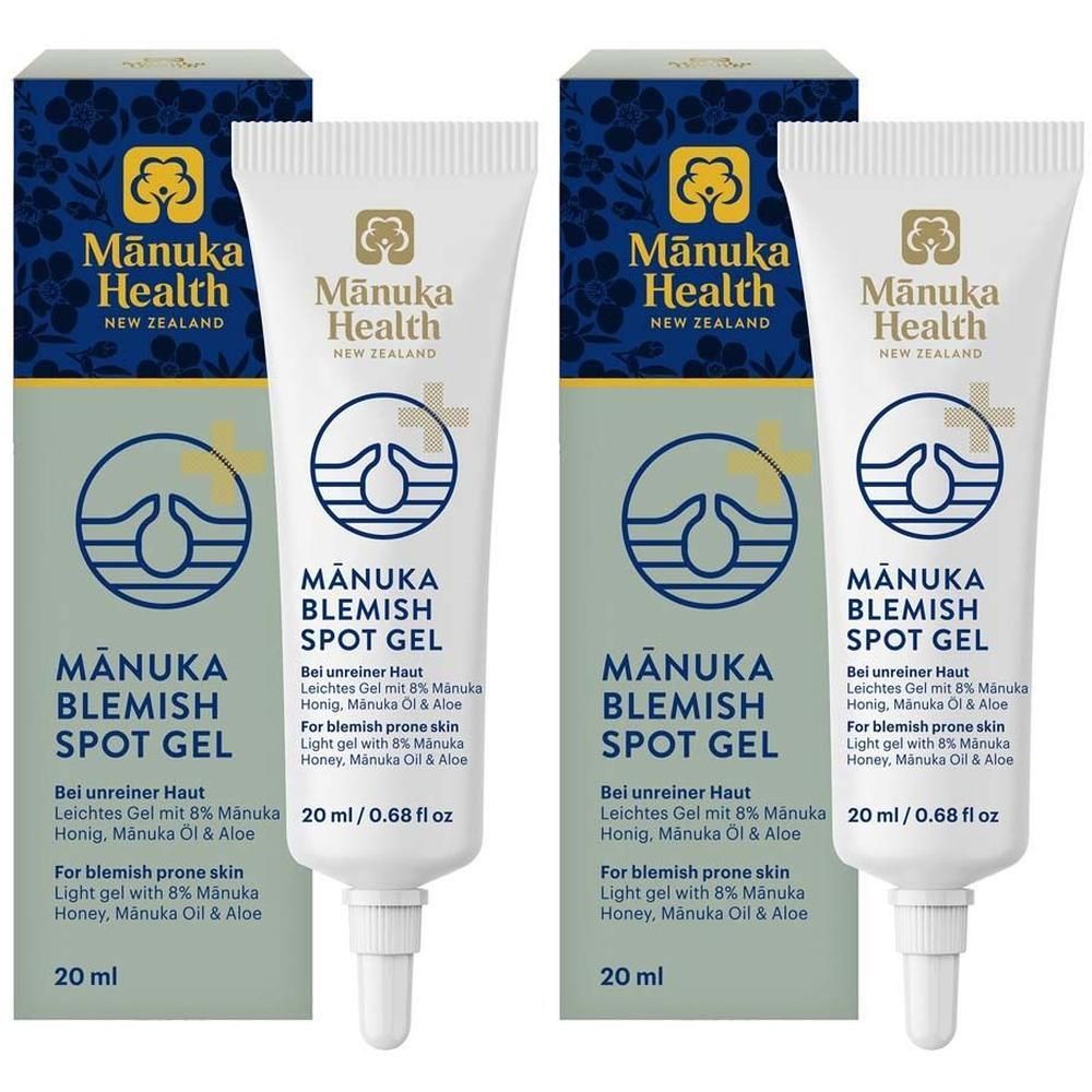 Zwei Tuben und Schachteln. Auf den Tuben steht "Manuka Blemish Spot Gel". Die Schachteln zeigen das Logo und Produktinformationen.