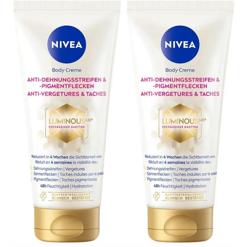 Zwei Tuben NIVEA Body Creme. Weiß, mit blauem Logo und goldfarbenem Verschluss. Aufschrift: Anti-Dehnungsstreifen & Pigmentflecken.