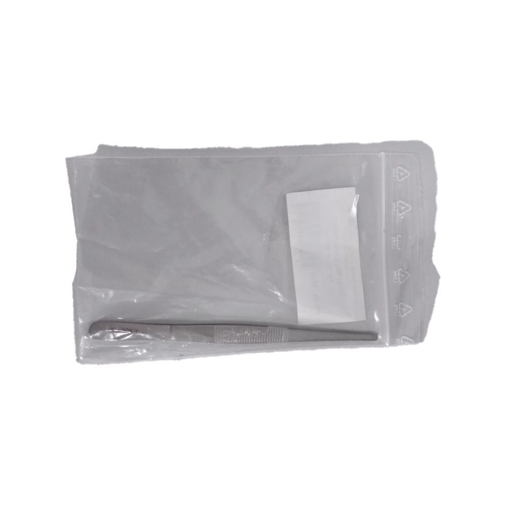 Anatomische Pinzette, 14 cm, in Plastikverpackung. Enthält auch ein weißes Papier.