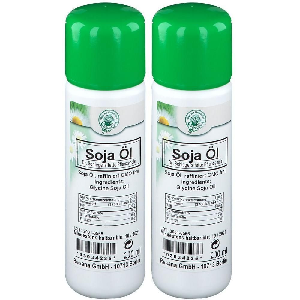 Zwei Flaschen Soja Öl mit grünen Deckeln. Aufschrift: Soja Öl, raffiniert, GMO frei. Inhalt: 200 ml.