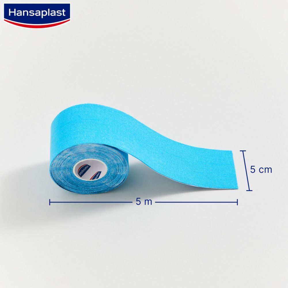 Blaues Kinesiologie Tape, 5 cm x 5 m. Aufgerollt. Maße angegeben.