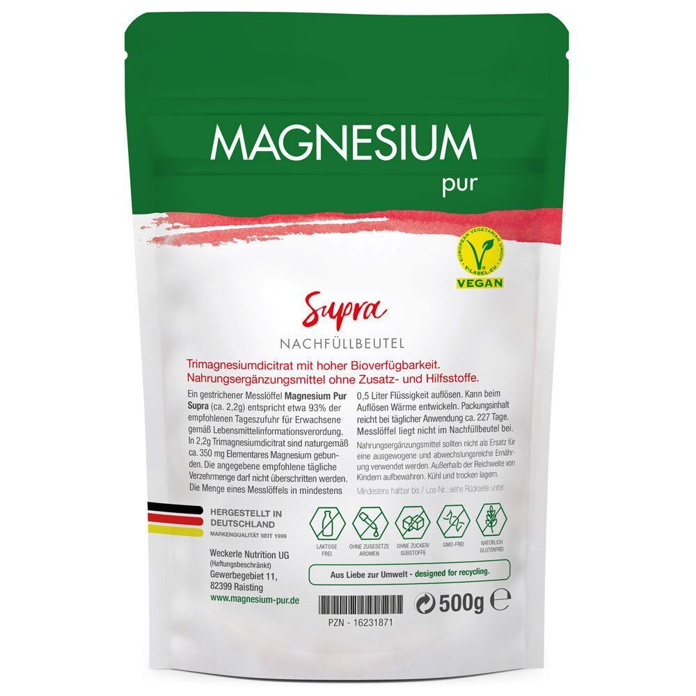 Rückseite eines Beutels MAGNESIUM pur. Weiß, mit grünem und rotem Streifen. Aufschrift: Supra, Trimagnesiumdicitrat. Vegan-Siegel. Text und Logos.