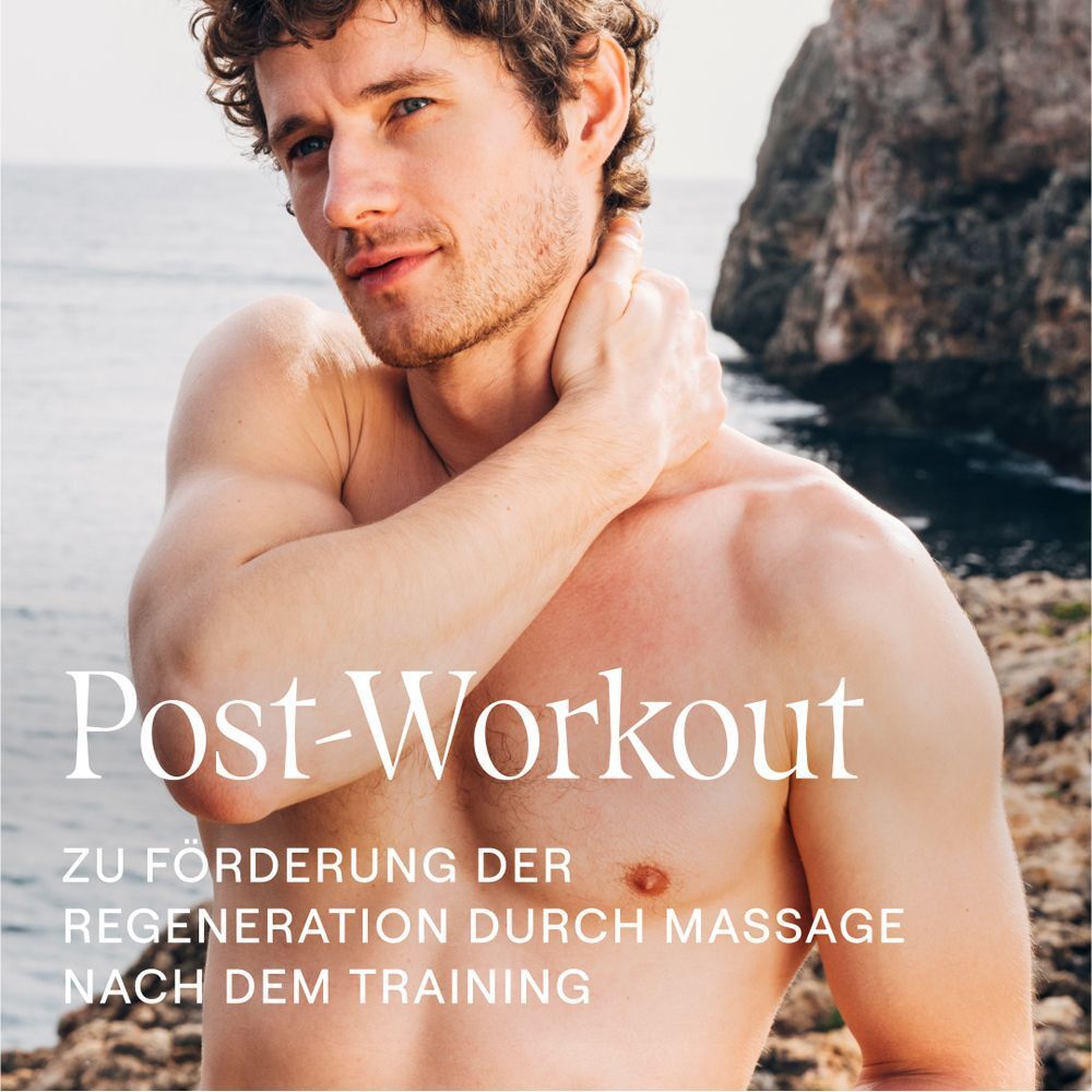 Mann berührt seinen Nacken. Text: Post-Workout. ZU FÖRDERUNG DER REGENERATION DURCH MASSAGE NACH DEM TRAINING.