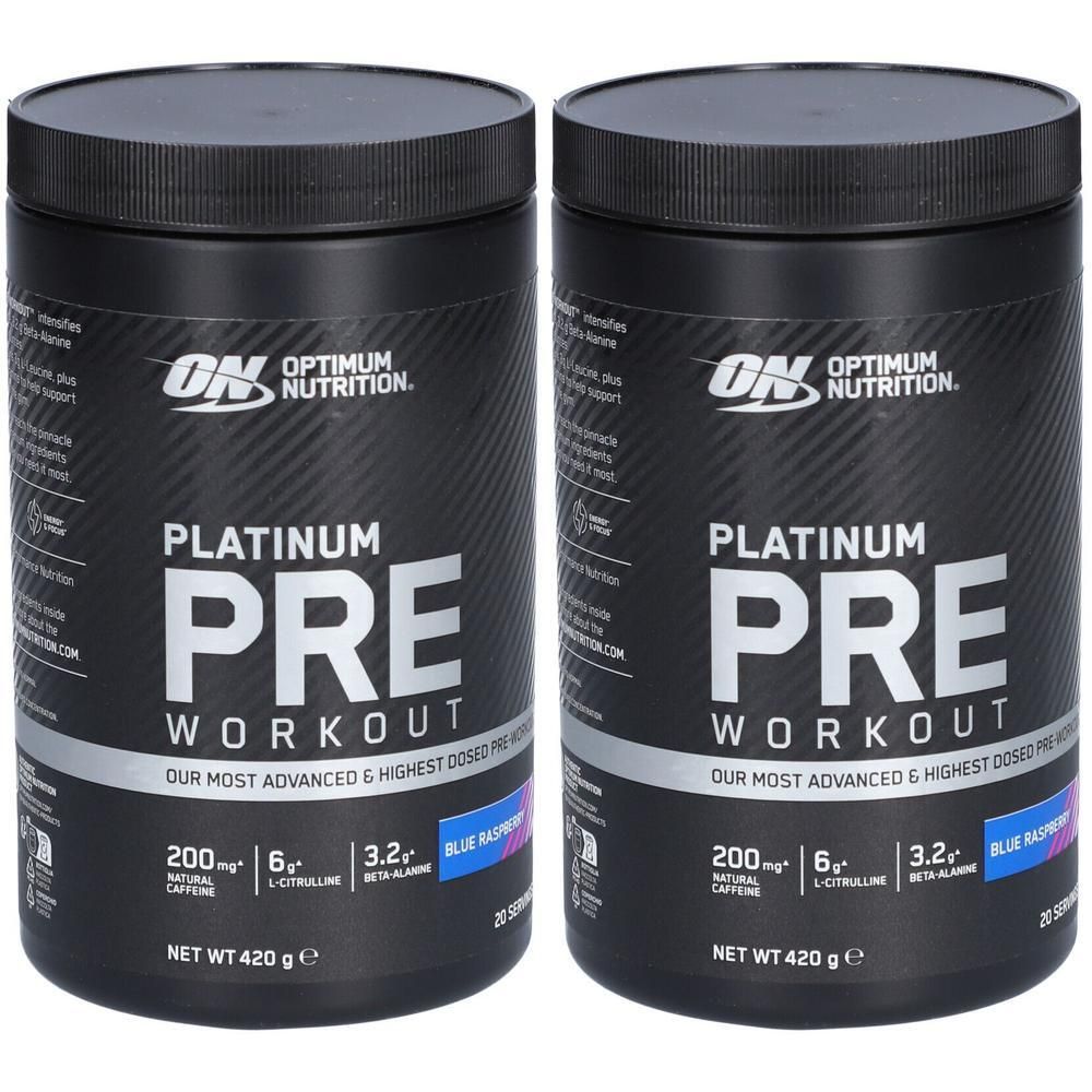 Zwei schwarze Dosen mit Deckel. Aufschrift: Platinum Pre Workout. Marke: Optimum Nutrition. Blaue Himbeere. Nettogewicht: 420 g.