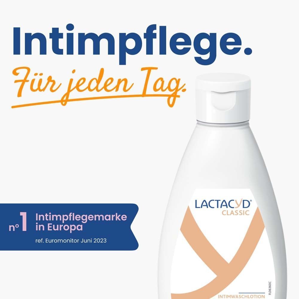 Eine weiße Flasche mit weißem Deckel. Auf der Flasche ist das Logo Lactacyd Classic abgebildet. Text: Intimpflege. Für jeden Tag.