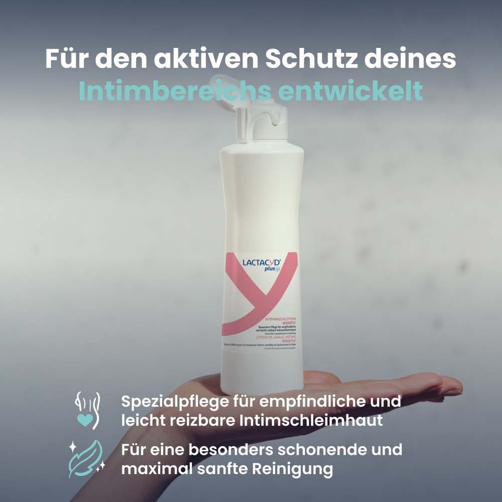 Flasche in Hand. Text: Für den aktiven Schutz deines Intimbereichs entwickelt. Spezialpflege für empfindliche Haut.