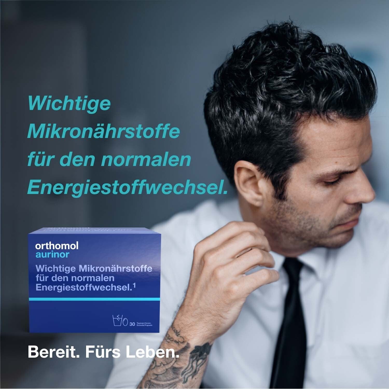 Mann mit "orthomol aurinor"-Box. Text: "Wichtige Mikronährstoffe für den normalen Energiestoffwechsel." Slogan: "Bereit. Fürs Leben."