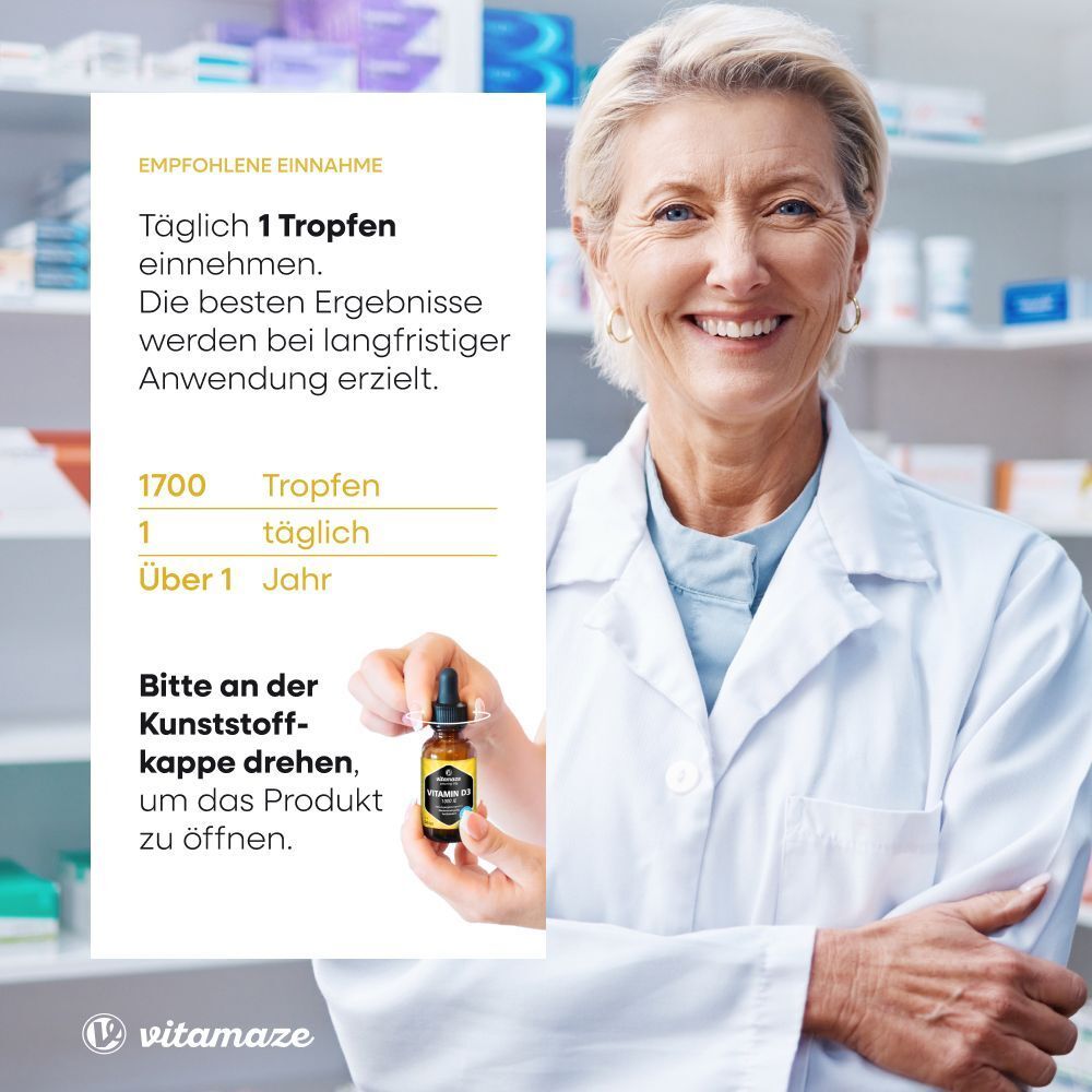 Ärztin hält eine Flasche. Text: Täglich 1 Tropfen einnehmen. 1700 Tropfen, 1 täglich, Über 1 Jahr. An der Kunststoffkappe drehen, um das Produkt zu öffnen.