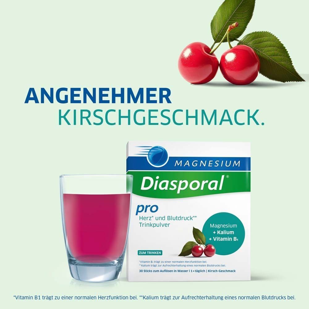 Glas mit rosa Flüssigkeit und Packung Magnesium Diasporal pro. Text: Angenehmer Kirschgeschmack.
