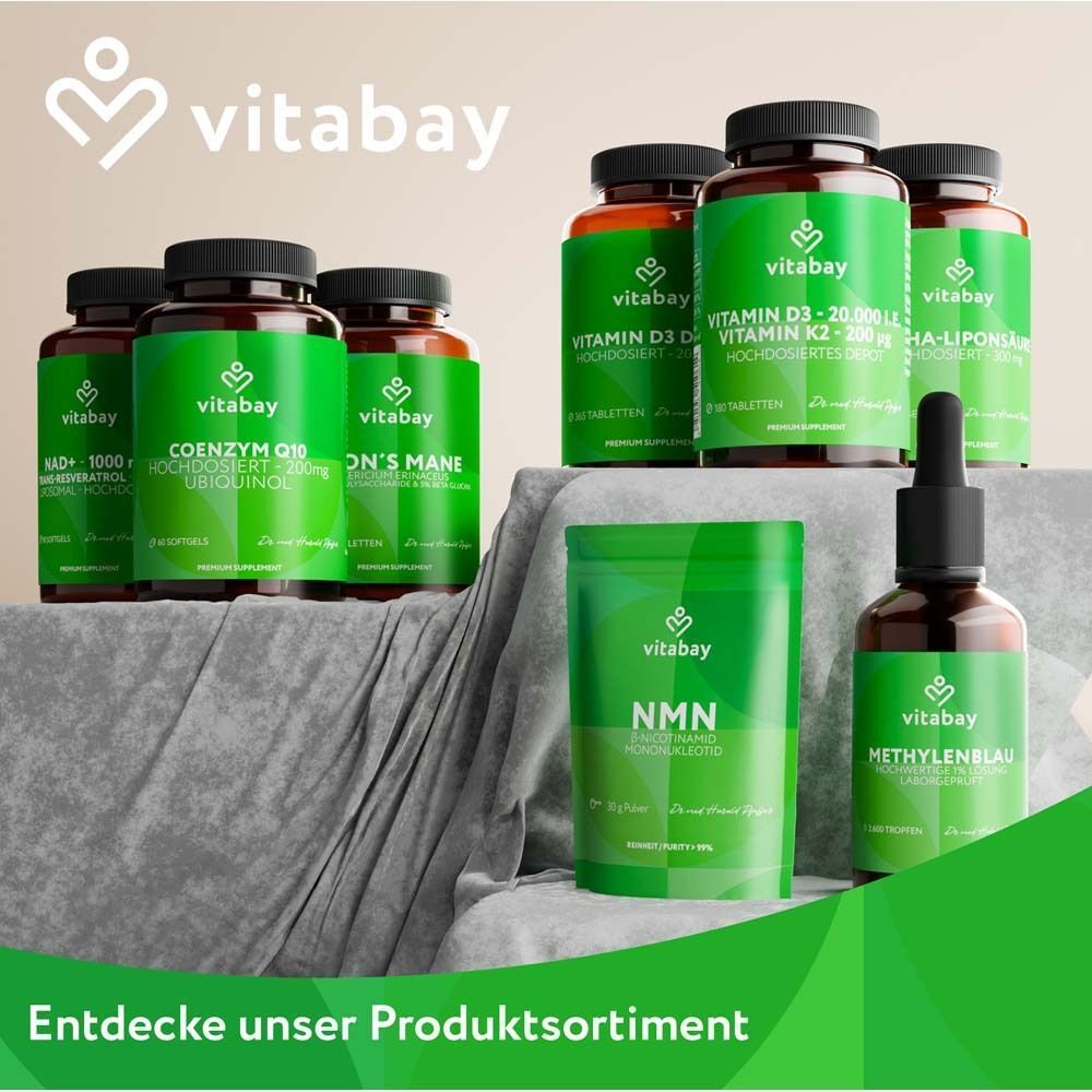 Verschiedene Produkte. Aufschrift: Vitamin D3, Vitamin K2, Coenzym Q10, NMN, Methylenblau.