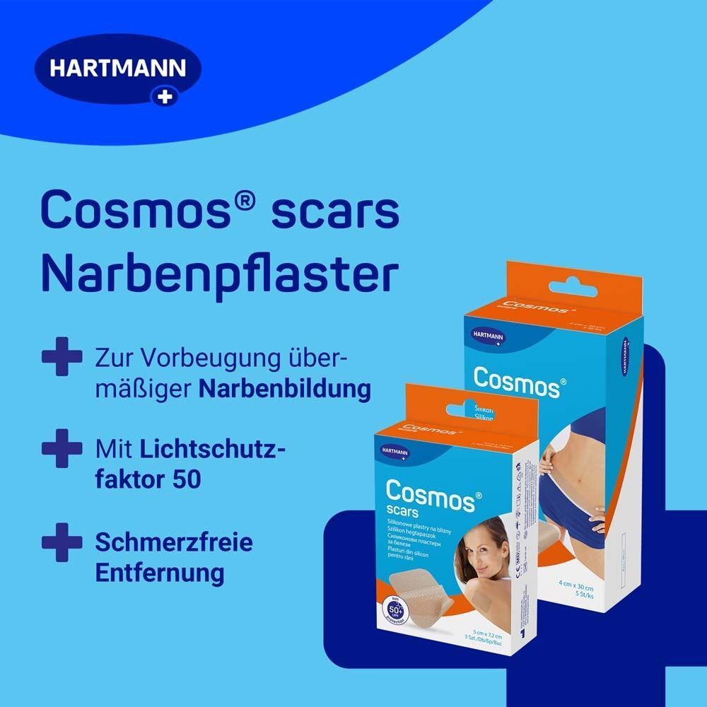 Zwei Packungen Narbenpflaster. Aufdruck: Cosmos scars. Text: Vorbeugung, Lichtschutzfaktor 50, schmerzfreie Entfernung.