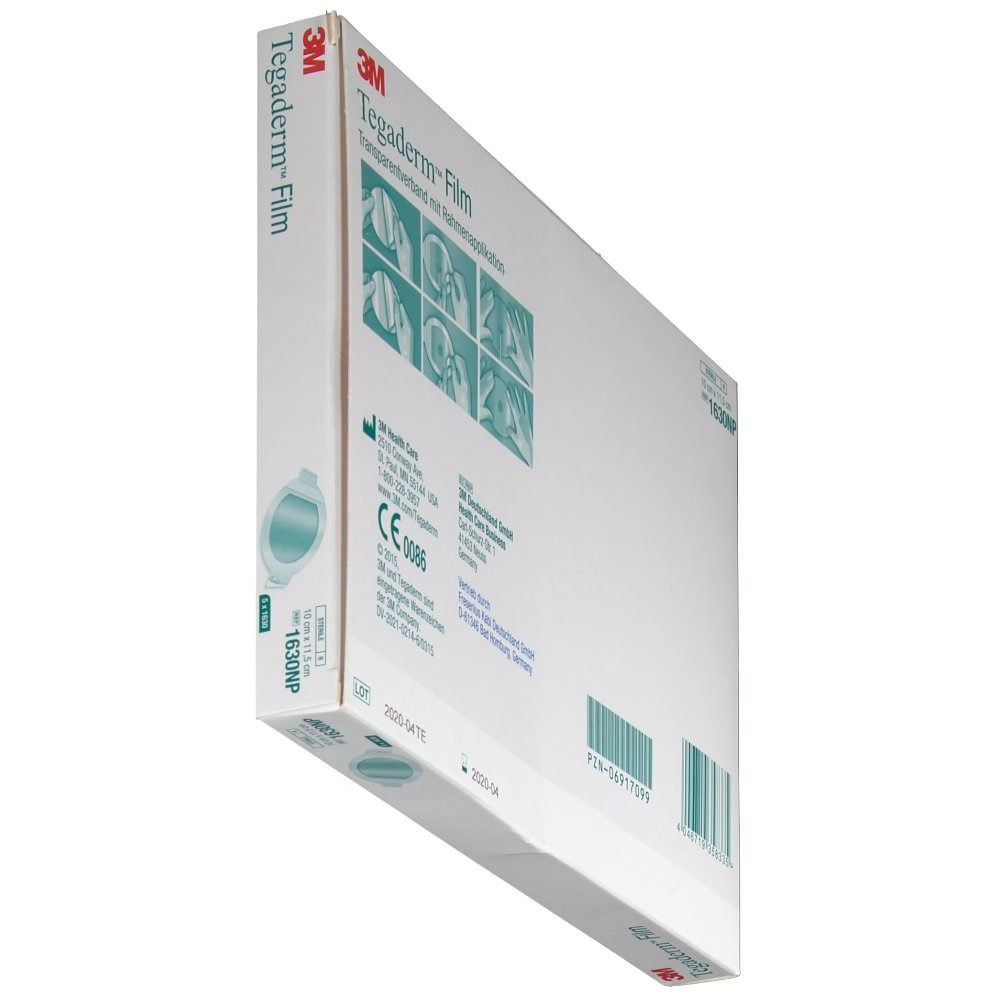 Tegaderm Film Packung, schräge Ansicht. Transparentes Verband mit Rahmenapplikation. 3M Logo. Produktname und Chargennummer. CE-Kennzeichnung.