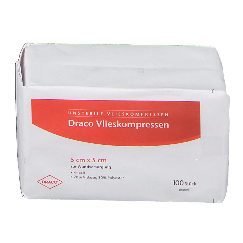 Weiße Verpackung mit roter Beschriftung. Aufschrift: Draco Vlieskompressen, 5 x 5 cm, unsteril. 100 Stück. Produktansicht.