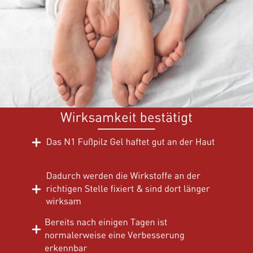 Füße im Bett. Text: Wirksamkeit bestätigt. N1 Fußpilz Gel haftet gut an der Haut. Wirkstoffe fixiert. Verbesserung erkennbar.