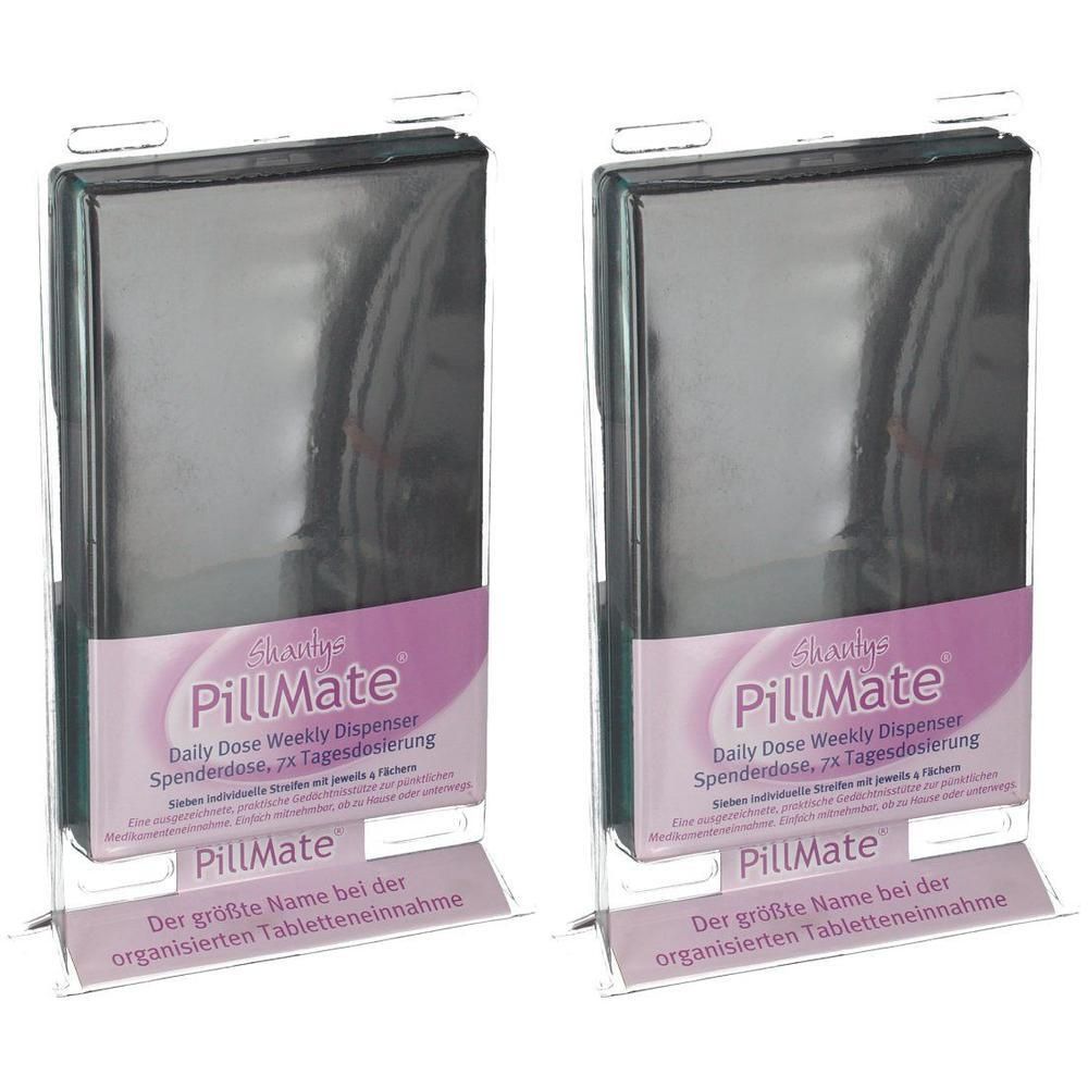 Zwei PillMate® Spenderdosen in Verpackung. Schwarze, rechteckige Form. Aufschrift: PillMate, 7x Tagesdosierung. Klare Halterung.