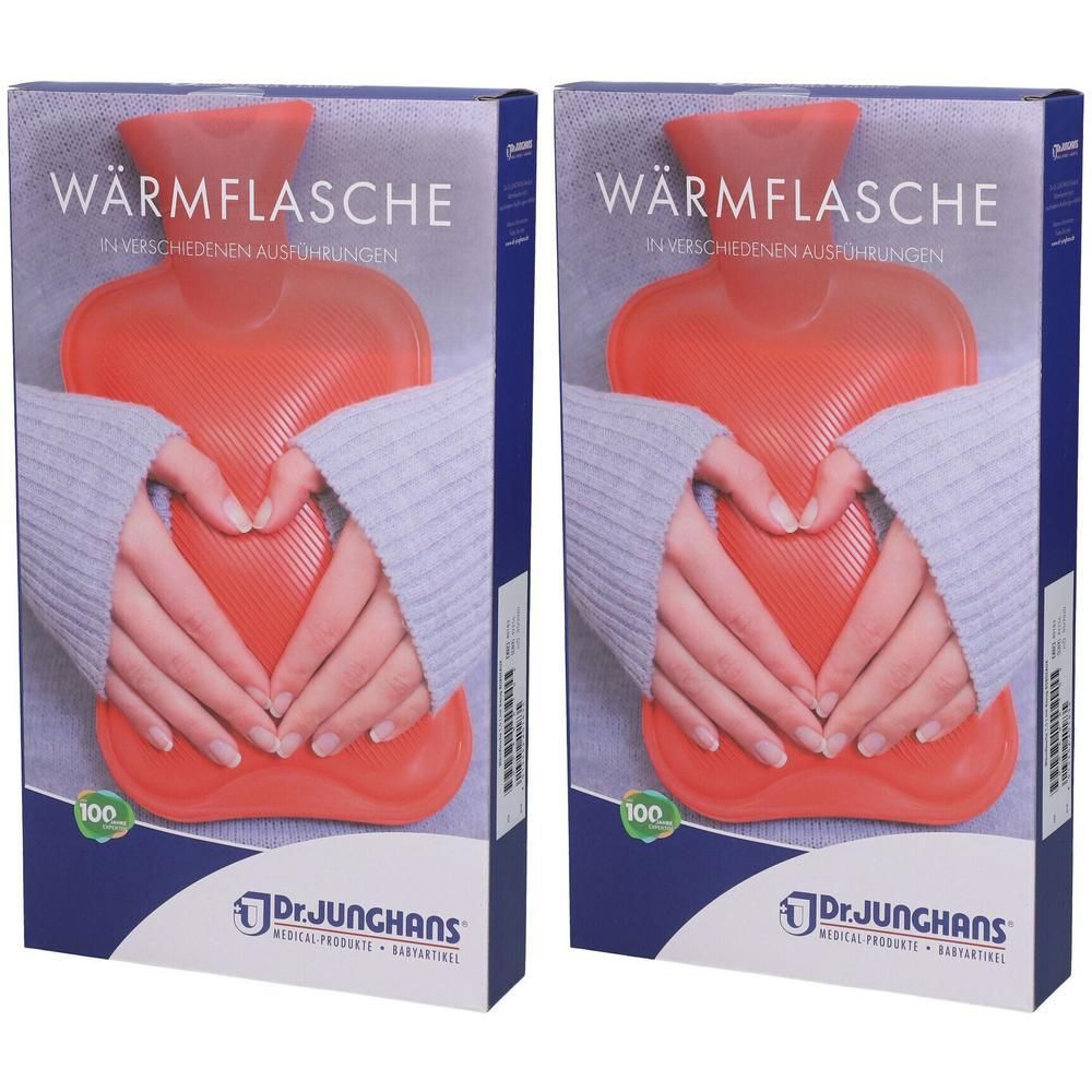 Zwei Verpackungen mit Wärmflaschen. Auf jeder Verpackung ist eine rote Wärmflasche abgebildet, die von Händen gehalten wird. Der Schriftzug "WÄRMFLASCHE" ist sichtbar.