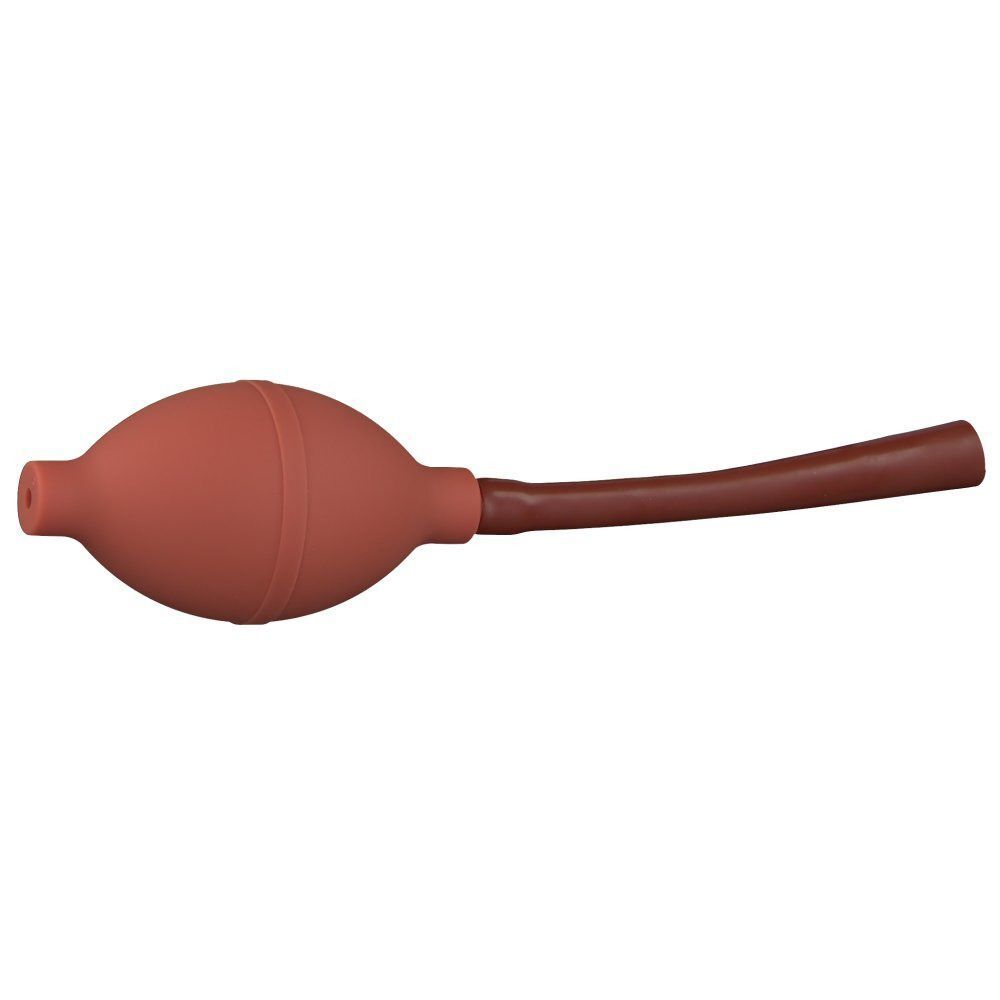 Rote Pumpe mit braunem Griff. Runde Form mit einer Öffnung. Der Griff ist gebogen.