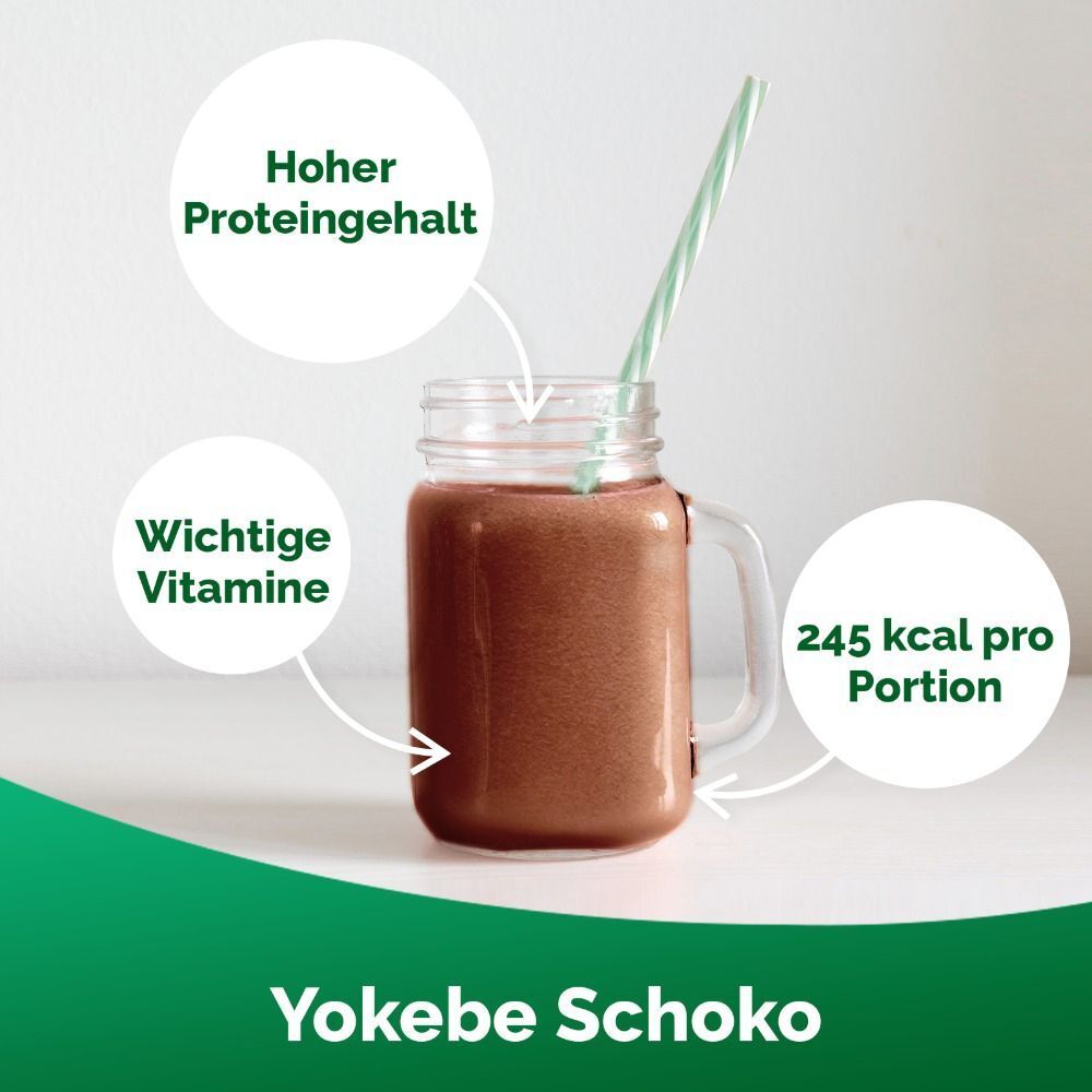 Glas mit Schoko-Shake, Strohhalm. Text: Hoher Proteingehalt, wichtige Vitamine, 245 kcal pro Portion. Yokebe Schoko.
