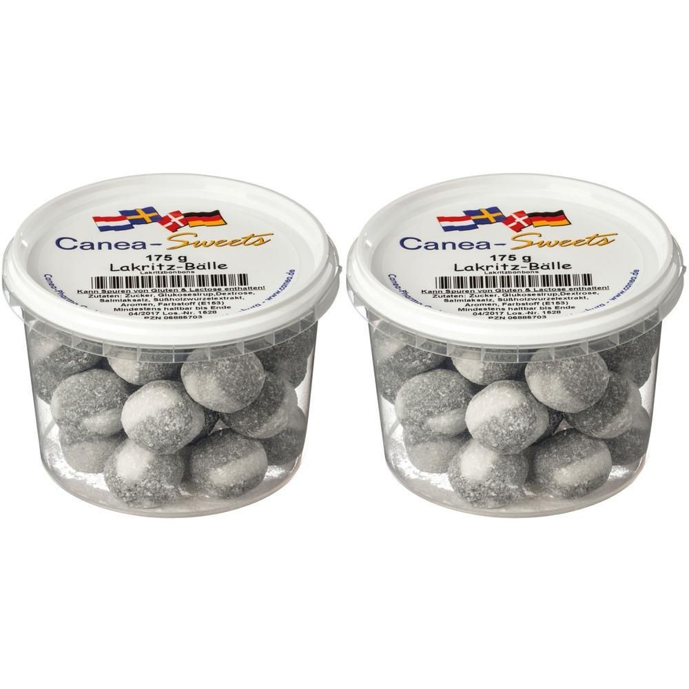 Zwei transparente Behälter mit Lakritz-Bällen. Auf den Deckeln steht "Canea-Sweets" und "Lakritz-Bälle".