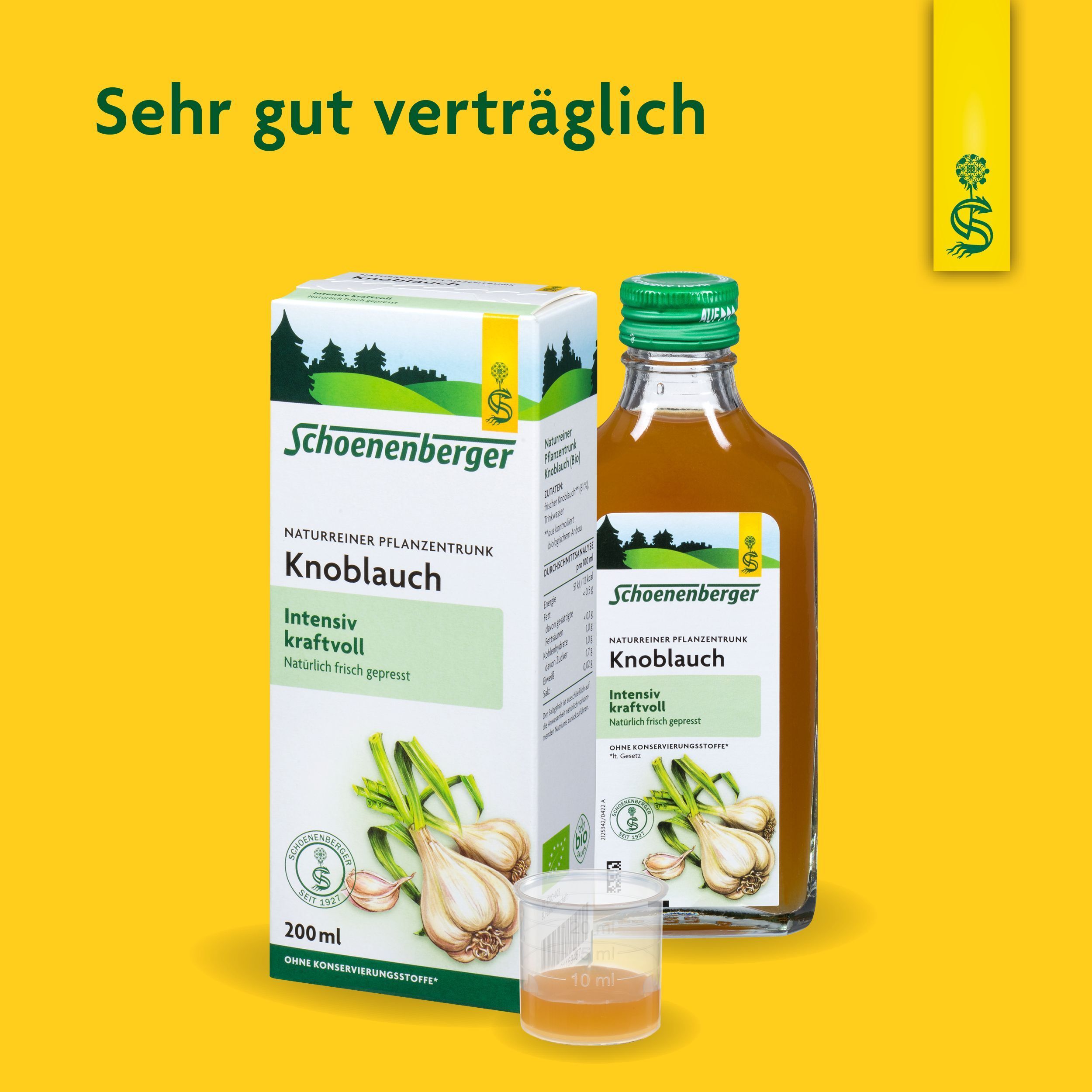 Eine Flasche und ein Karton Schoenenberger Knoblauch Pflanzentrunk mit Messbecher.