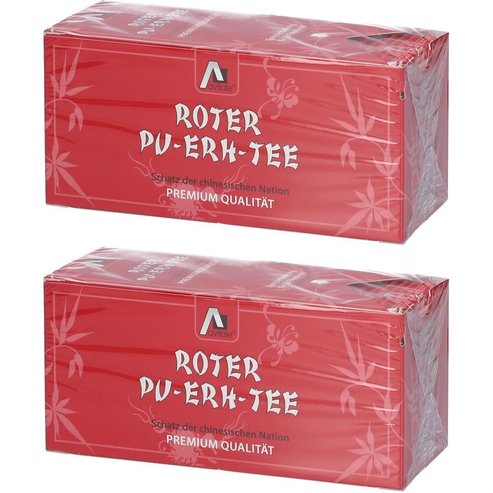 Zwei rote Tee-Verpackungen. Aufschrift: ROTER PU-ERH-TEE, Schatz der chinesischen Nation, PREMIUM QUALITÄT. Logo: weißes A.