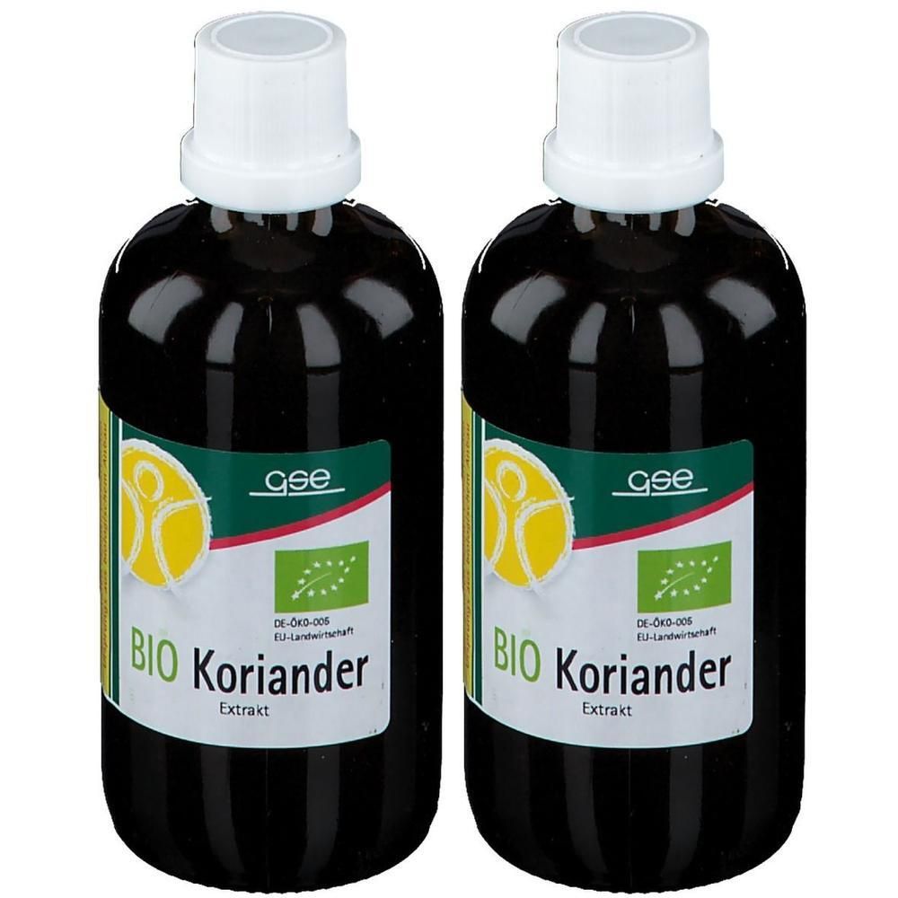 Zwei dunkle Flaschen mit "BIO Koriander Extrakt" Etikett und EU Bio-Siegel.