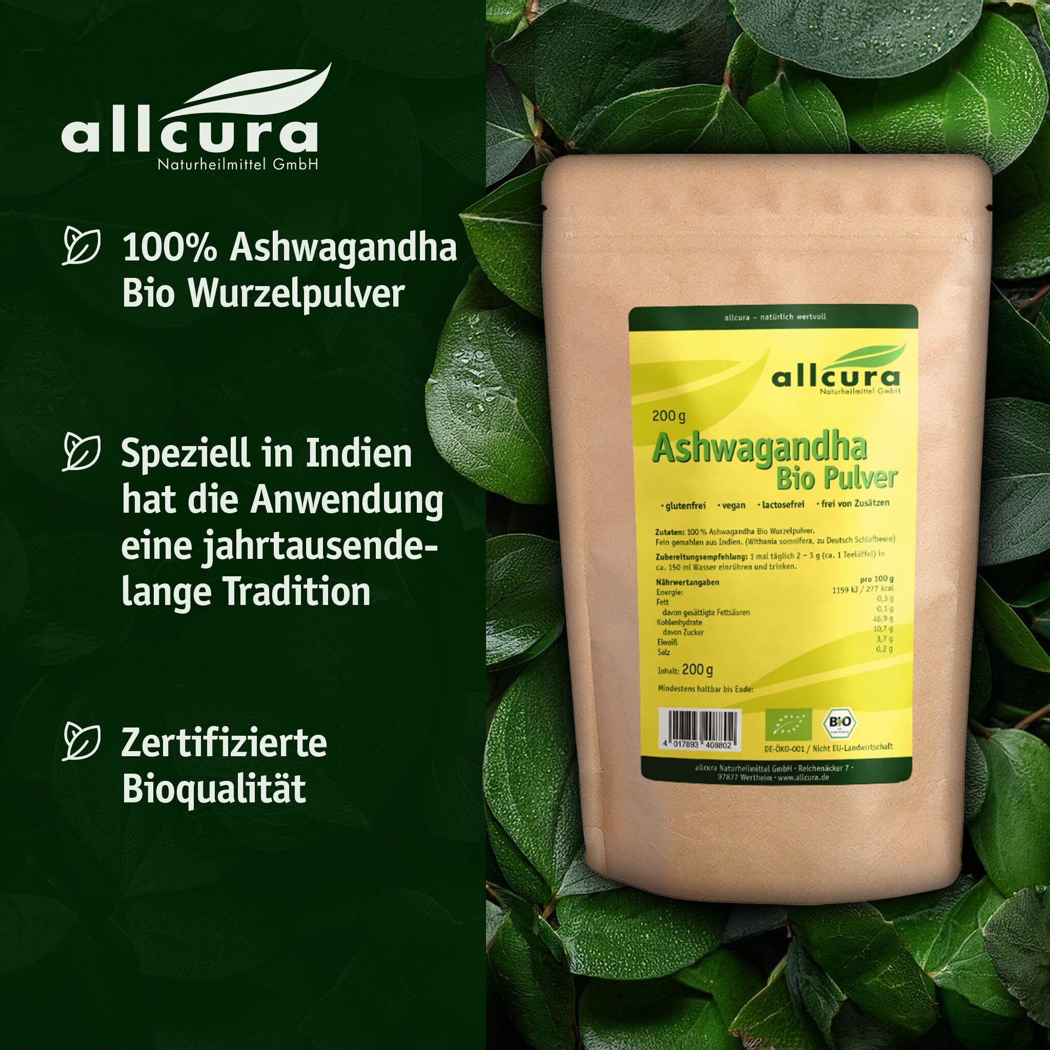 Beutel ASHWAGANDHA BIO Pulver, umgeben von Blättern. Braune Papierverpackung mit gelbem Etikett. Aufschrift: allcura, Ashwagandha Bio Pulver, 200g.