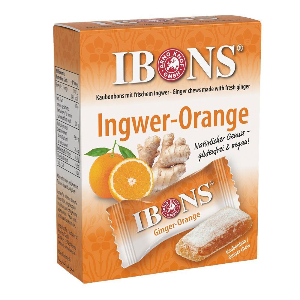 Eine rechteckige Packung IBONS Ingwer-Orange Kaubonbons. Aufdruck mit Orangen, Ingwer und einem einzelnen Kaubonbon. Perspektivische Ansicht.