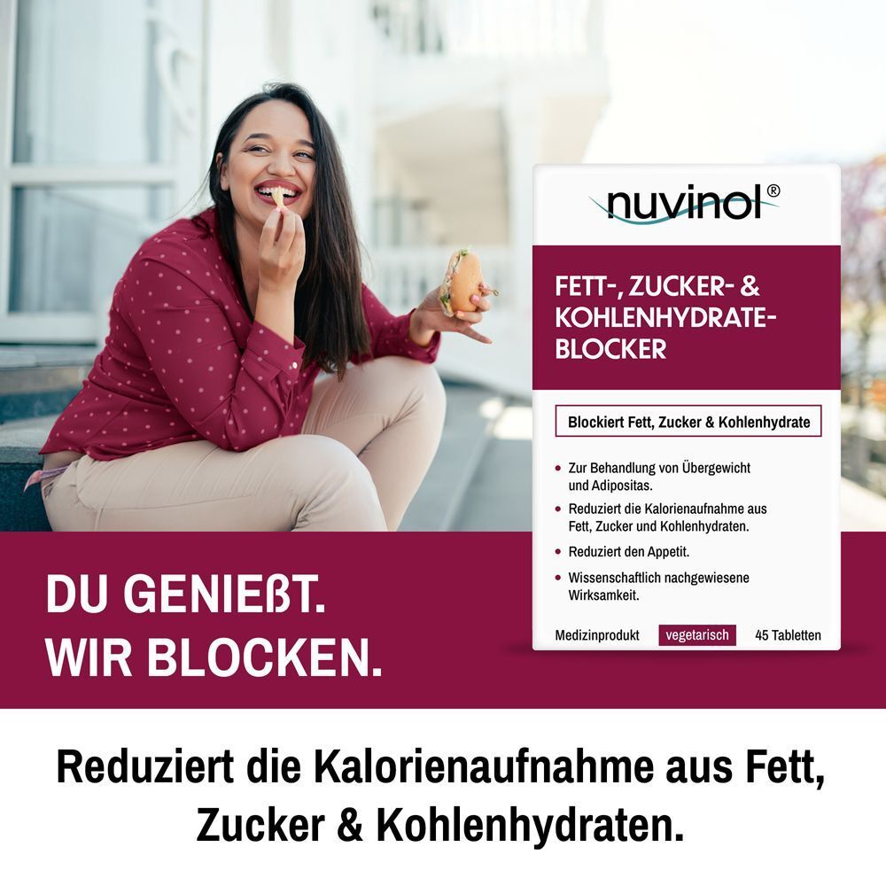 Frau isst einen Keks, neben einer Packung Nuvibol Fett-, Zucker- & Kohlenhydrate-Blocker.