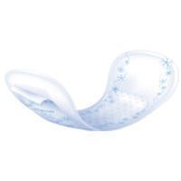 Einzelne Attends Soft 1 Mini Long Einlage. Weiße, längliche Form mit blauen Verzierungen.