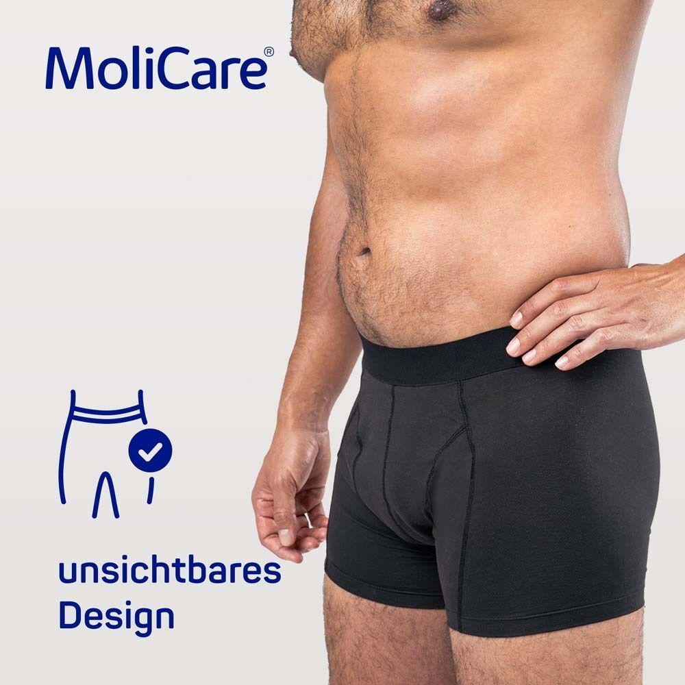 Mann in schwarzer Inkontinenzhose. Logo MoliCare®. Text: unsichtbares Design. Symbol: Hose mit Häkchen.