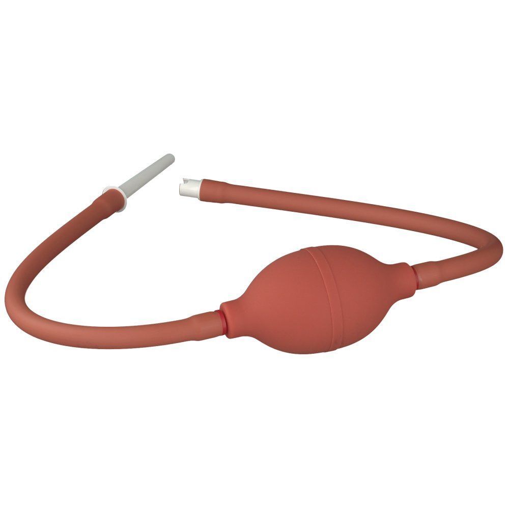 Handpumpe. Roter Gummiball, Schlauch und weißer Einsatz. Das Gerät ist in einer geschwungenen Form angeordnet.