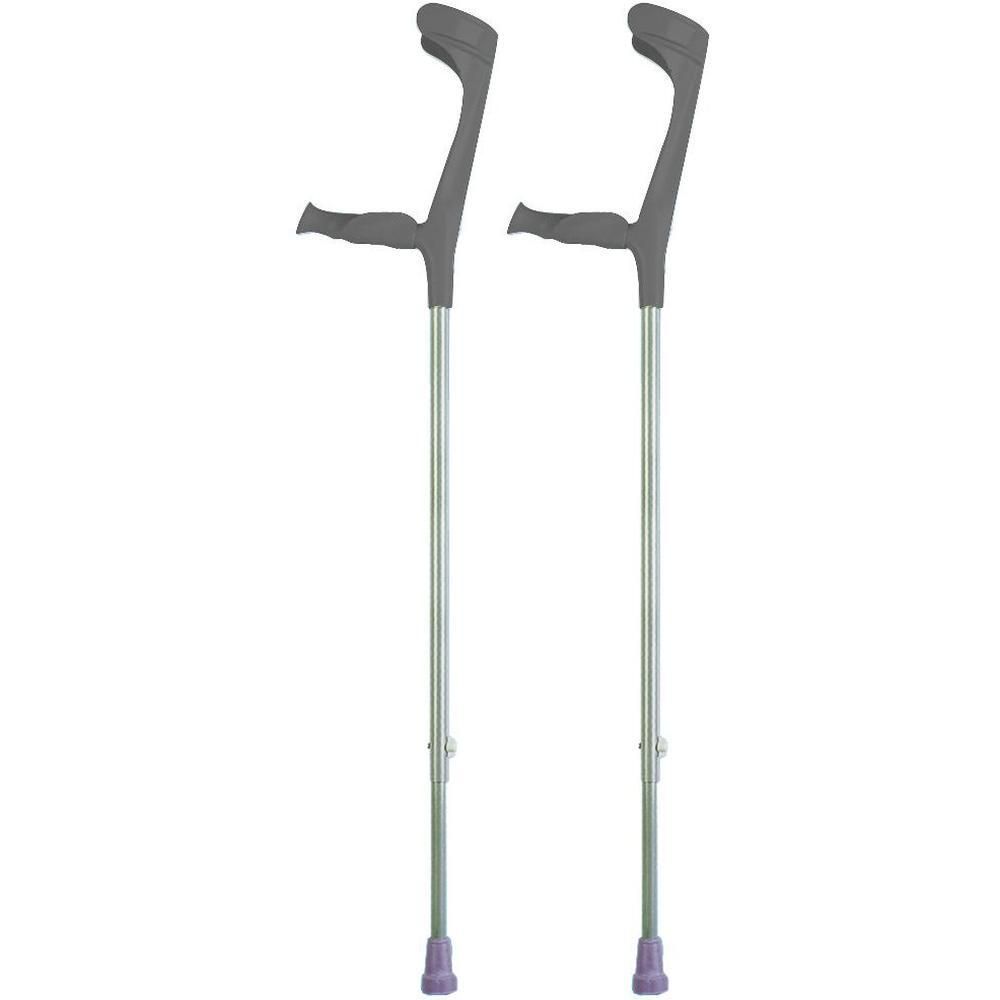 Zwei graue Unterarmgehstützen aus Aluminium. Sie haben ergonomische Griffe, silberne Rohre und lila Gummifüße.