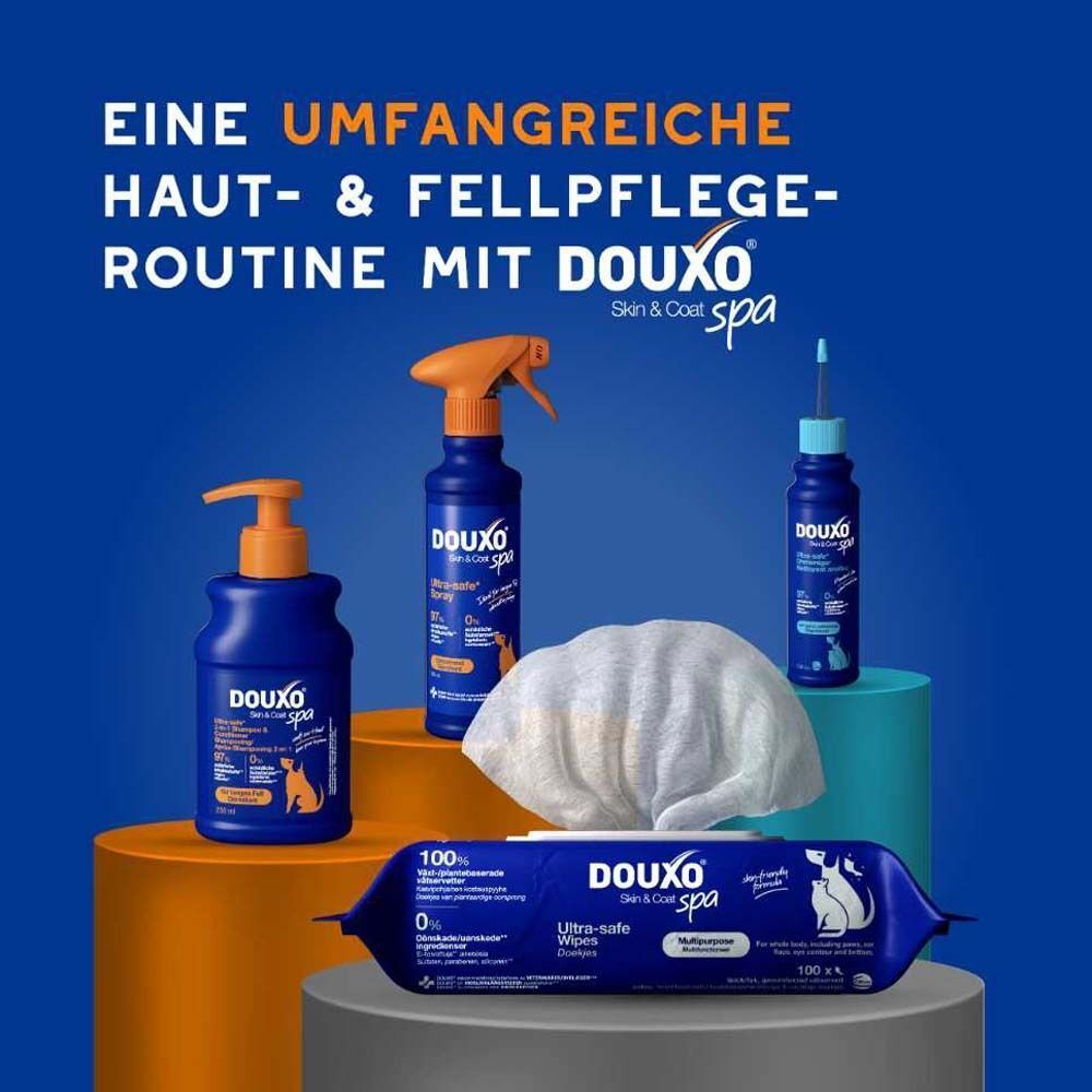 Verschiedene DOUXO Produkte. Text: DOUXO Skin & Coat spa. Shampoo, Spray, Tücher, etc.