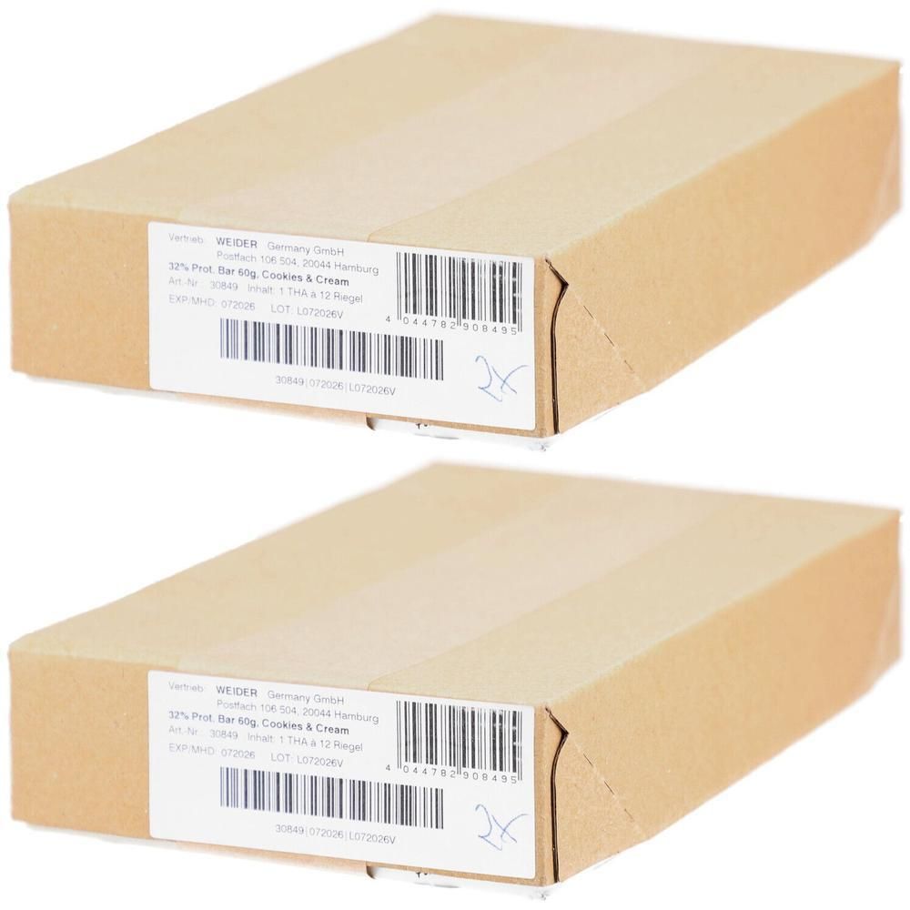 Zwei rechteckige Kartons. Aufkleber mit Produktinformationen und Barcode. Aufschrift: 32% Prot. Bar Riegel, Cookies & Cream.