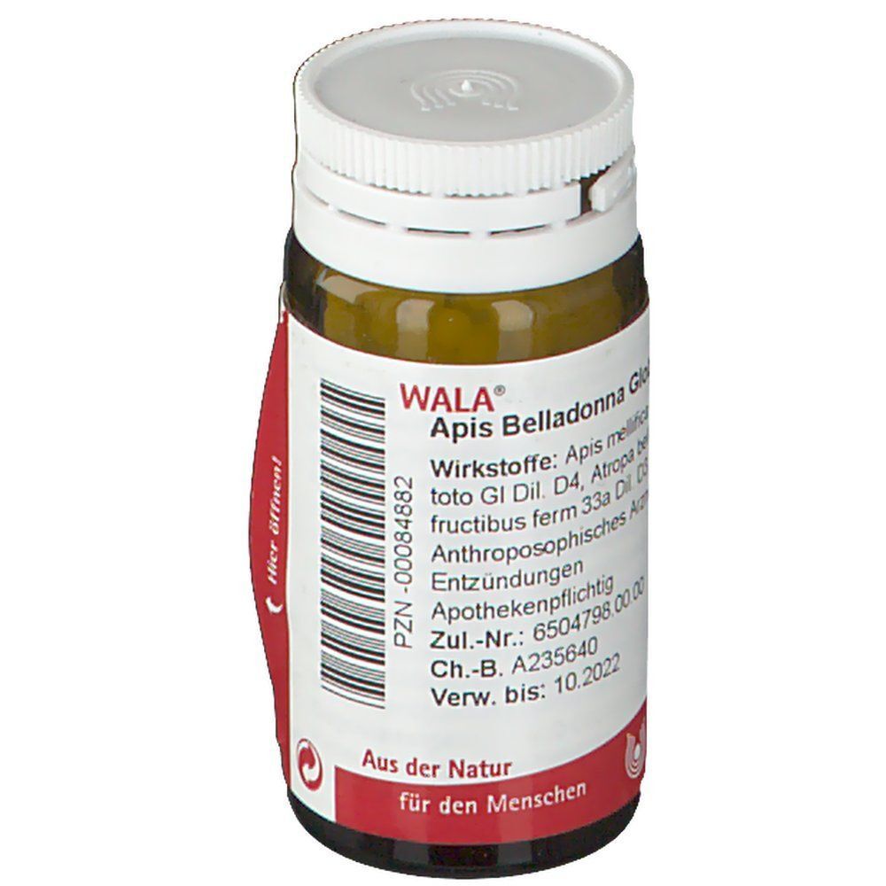 Braune Glasflasche mit weißen Globuli. Aufdruck: WALA Apis Belladonna Globuli velati, roter Aufkleber.