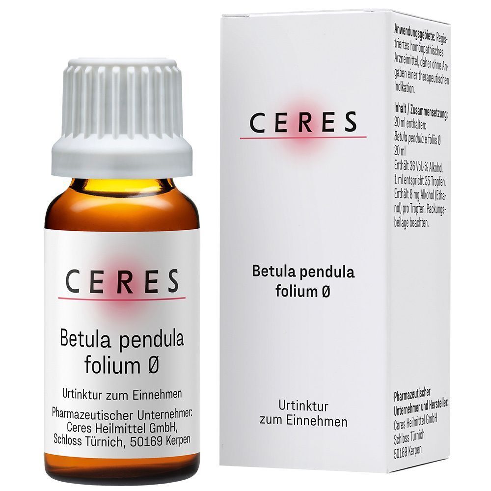 Braune Glasflasche und weiße Verpackung. Aufschrift CERES, Betula pendula folium Ø. Urtinktur zum Einnehmen. Verpackung mit Text.