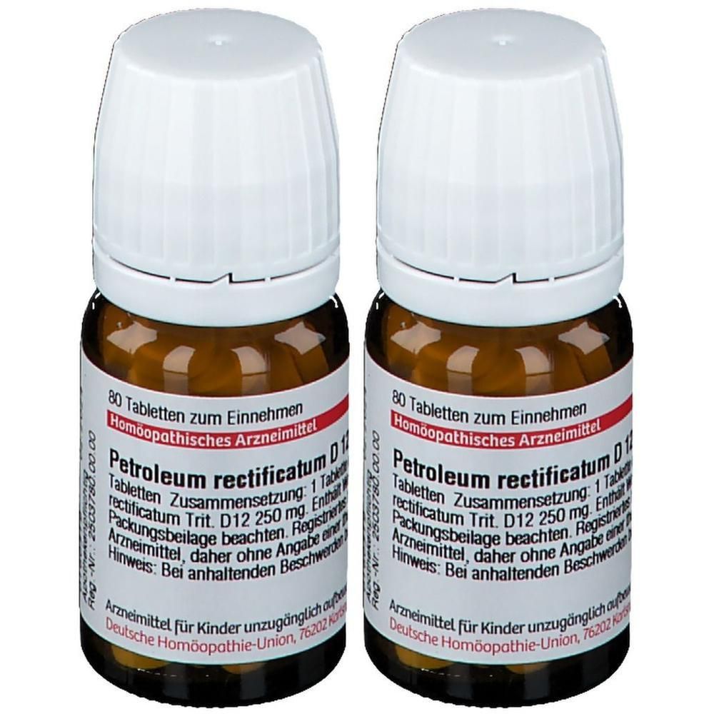 Zwei Fläschchen Petroleum rectificatum D12, 80 Tabletten pro Fläschchen.