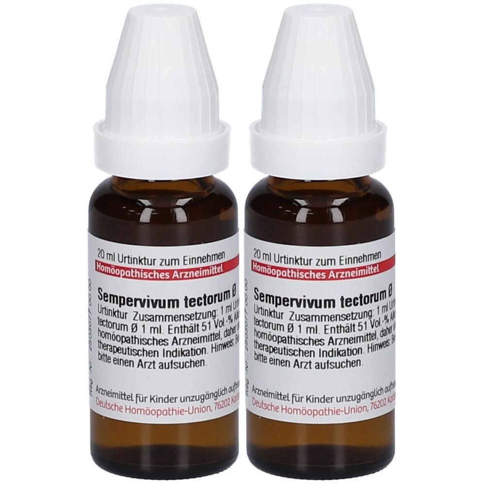 Zwei Braunglasflaschen mit weißem Tropfverschluss, je 20 ml Urtinktur.