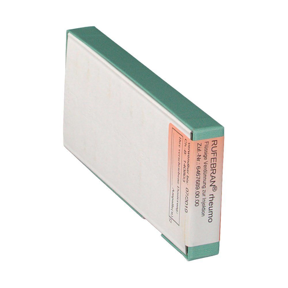 Eine Packung RUFEBRAN® rheumo Ampullen, schräge Ansicht mit Etikett.