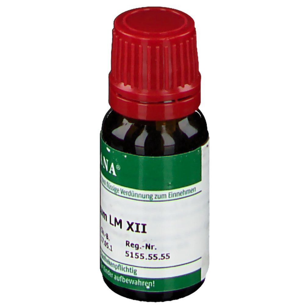 Ein Fläschchen ARCANA Kalium phosphoricum LM XII mit rotem Tropferverschluss.