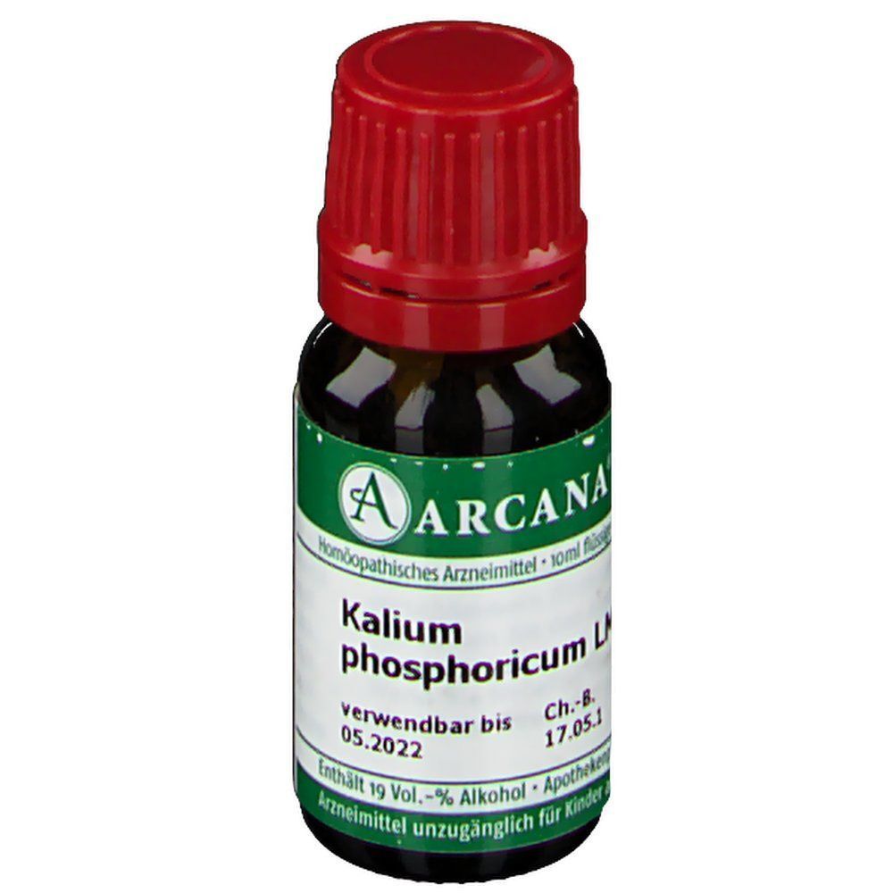 Ein Fläschchen ARCANA Kalium phosphoricum LM XII mit rotem Tropferverschluss, von vorne.