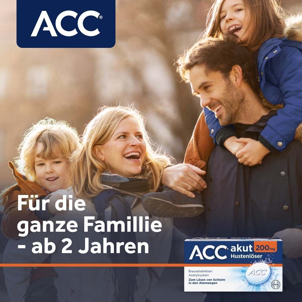 Glückliche Familie im Freien, Text: Für die ganze Familie - ab 2 Jahren.