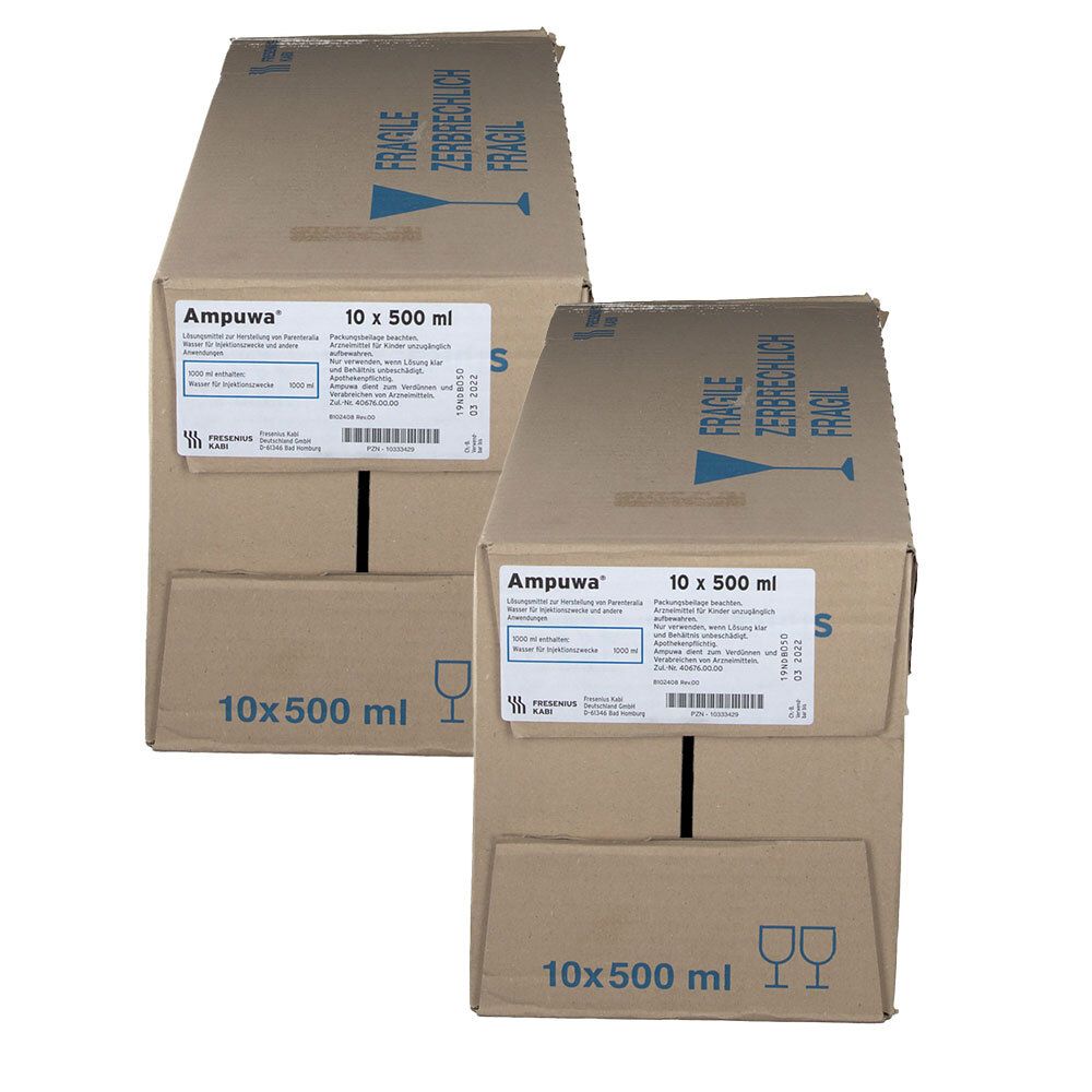 Zwei Kartons mit je 10x 500 ml Ampuwa Wasser für Injektionszwecke. Kartons sind mit Warnhinweisen und Produktinformationen beschriftet.