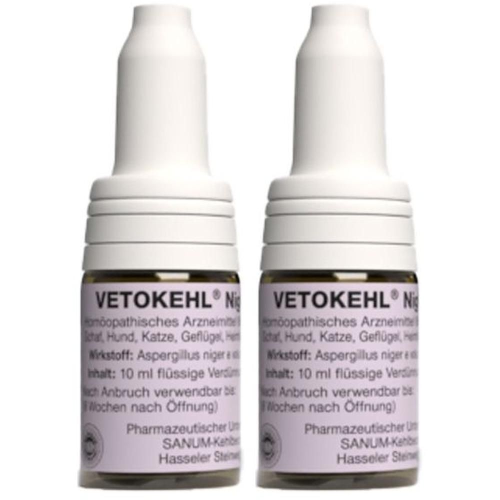 Zwei Fläschchen mit weißem Verschluss und brauner Flüssigkeit. Beschriftung: VETOKEHL. Homöopathisches Arzneimittel. Hersteller SANUM-Kehl.
