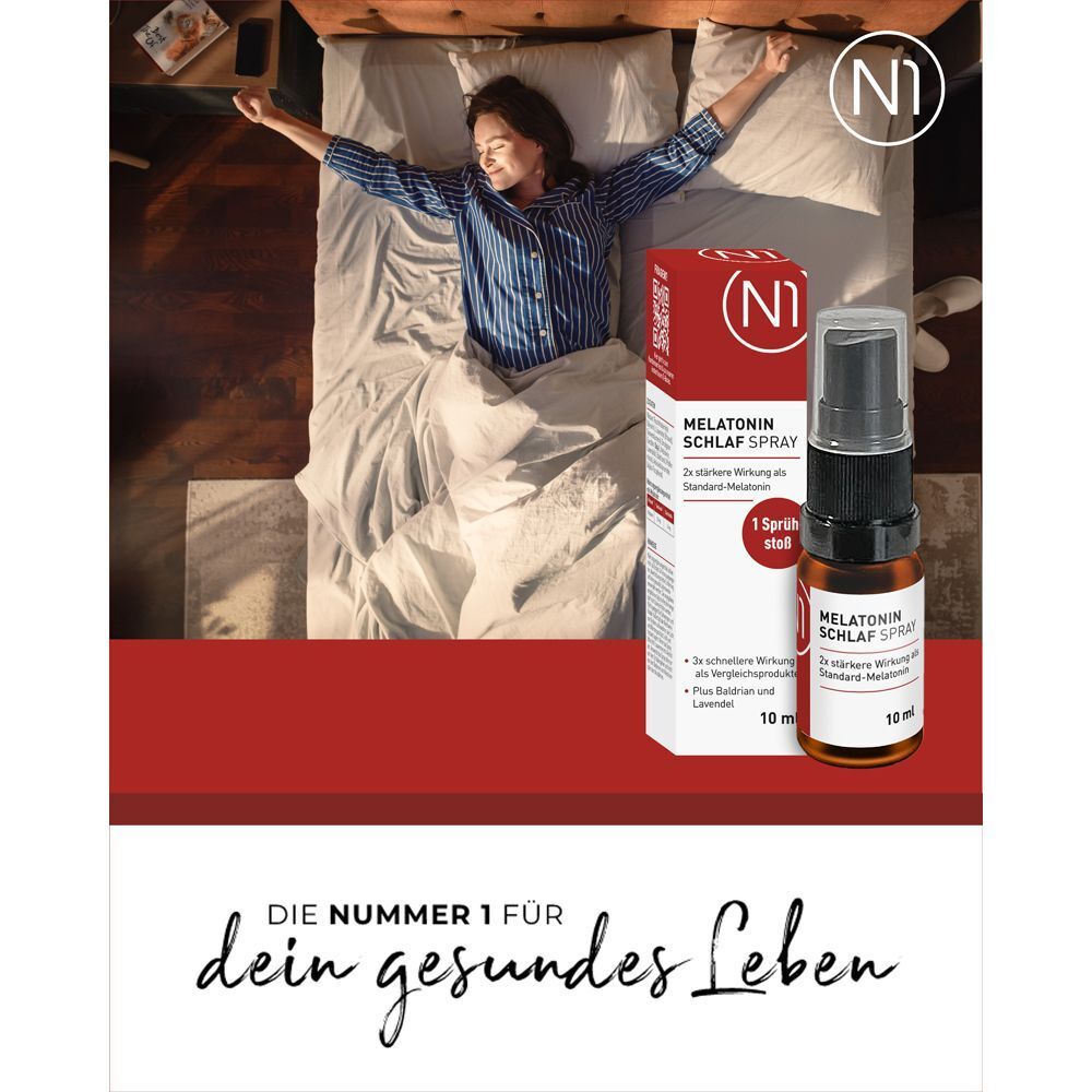 Frau streckt sich nach dem Aufwachen, N1 Melatonin Schlaf Spray und Verpackung.